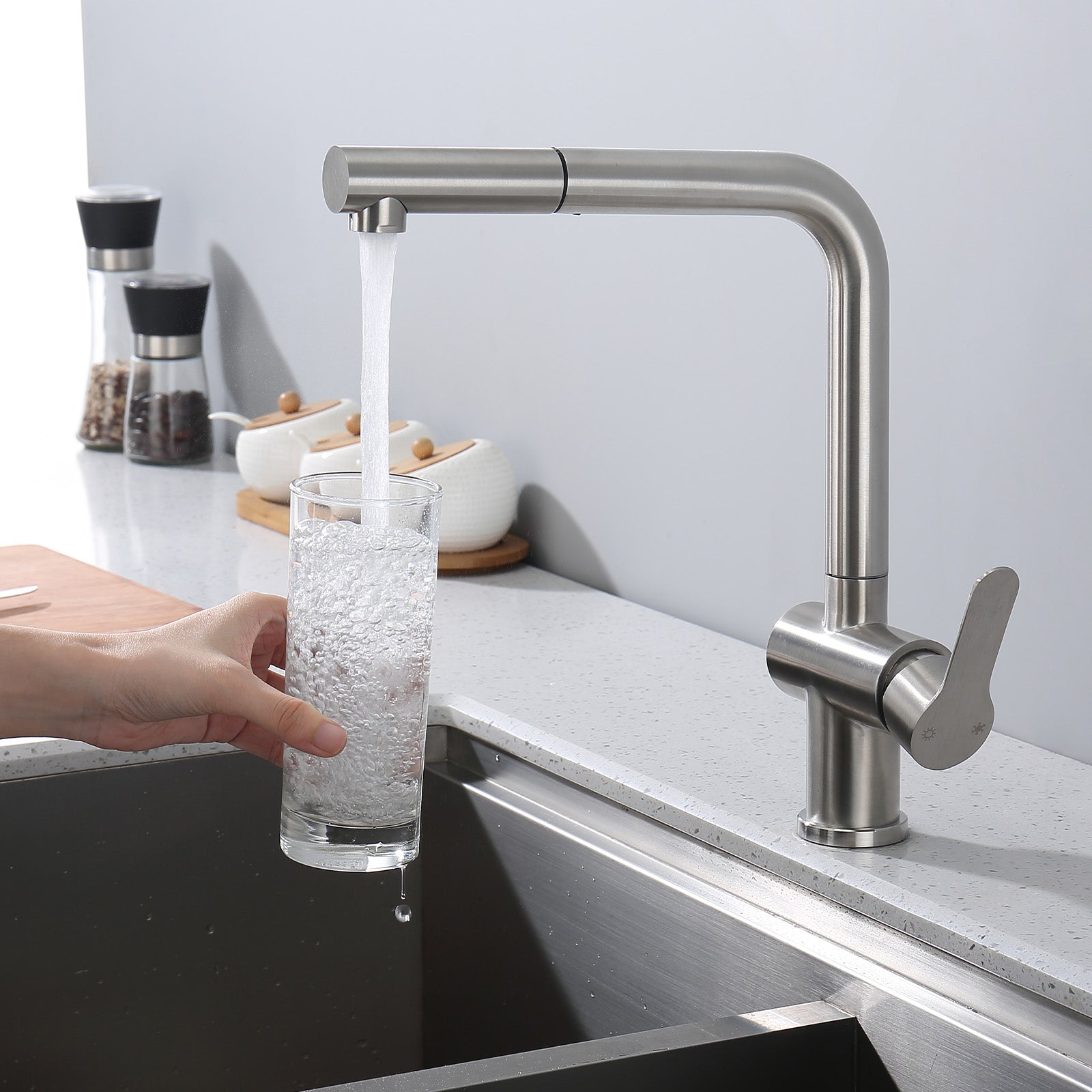 360 ° Swivel Homelody Kitchen Faucet with Extractable Shower Mixer